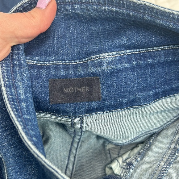 MOTHER •27• The Triple Stack Looker in Wish On A Star Jeans - Picture 7 of 13